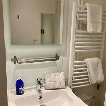 Cannes City B&B ベッド・アンド・ブレックファスト 3*