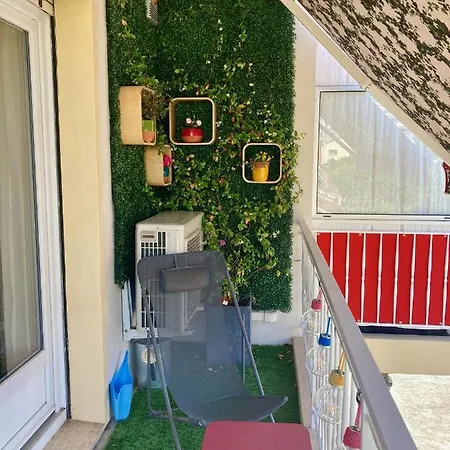 ベッド・アンド・ブレックファスト Cannes City B&B カンヌ