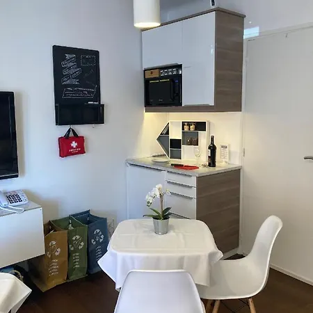 ベッド・アンド・ブレックファスト Cannes City B&B