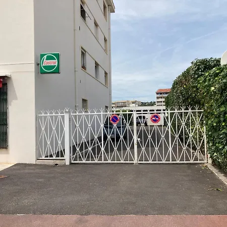 Cannes City B&B 3*