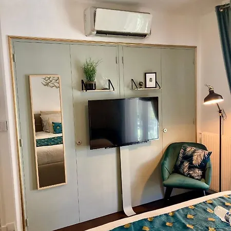ベッド・アンド・ブレックファスト Cannes City B&B カンヌ