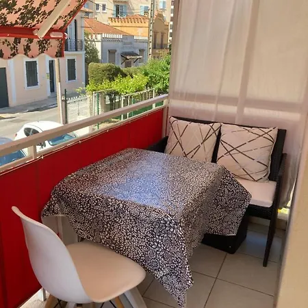 Cannes City B&B 3* Канны