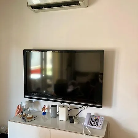 Cannes City B&B Канны