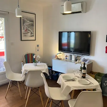 Cannes City B&B 3* Канны